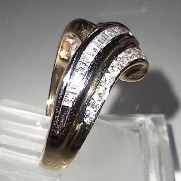 10Kt Two-Tone Gold 1/2-Carat Diamond Ribbon Ring - Picture 4 of 5